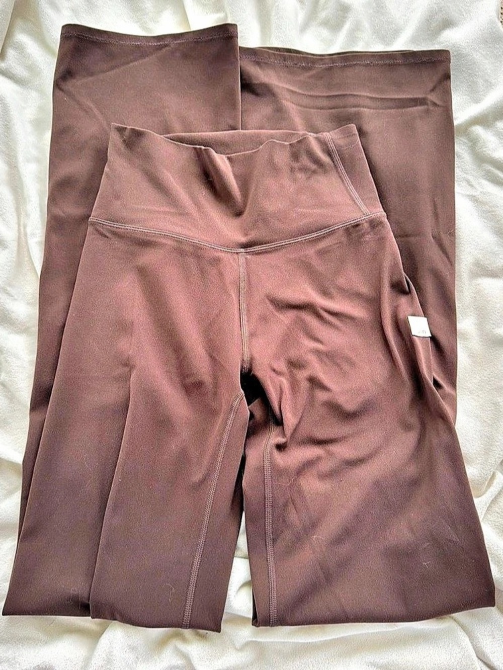 Vuori wide leg flare Leggings in Brown XS Like New
